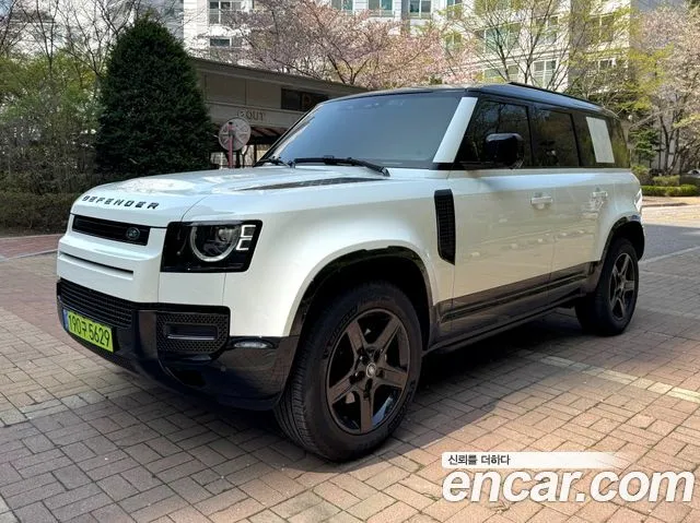 Land Rover Defender 110 P300 X-Dynamic SE