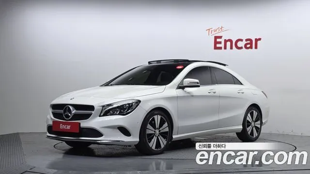 Mercedes-Benz CLA-Class CLA250 4MATIC