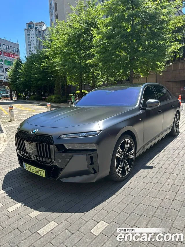 BMW i7 xDrive 60 Freeze Seoul Edition