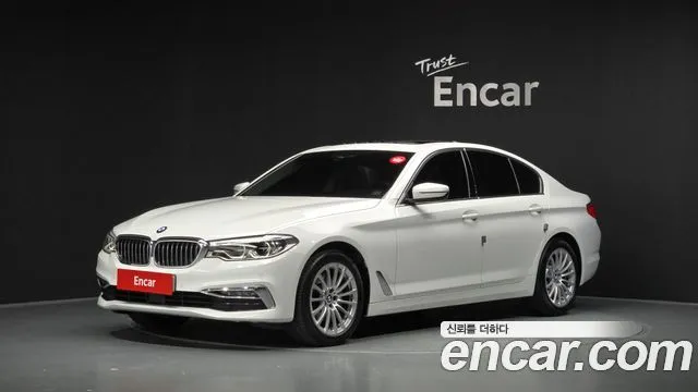 BMW 5-Series 520i Luxury