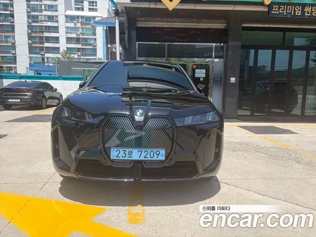 BMW iX xDrive45 M Sport