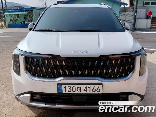 Kia Canival HEV 9 seater Prestige