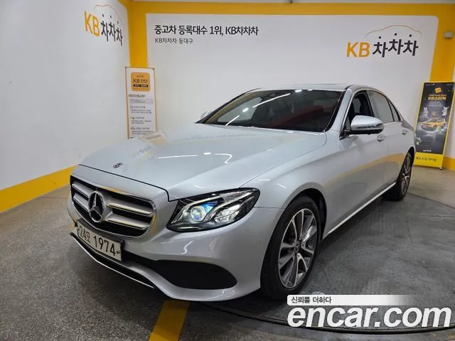 Mercedes-Benz E-Class E300 4MATIC Avnatgarde
