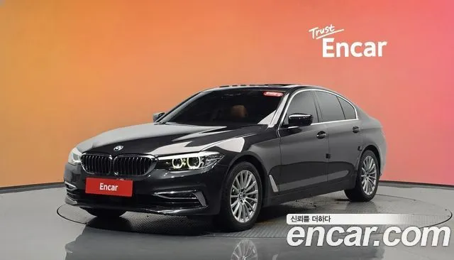BMW 5-Series 520i Luxury