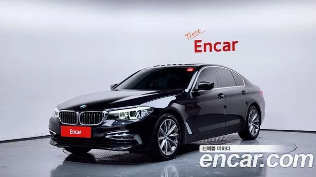 BMW 5-Series 520i Luxury
