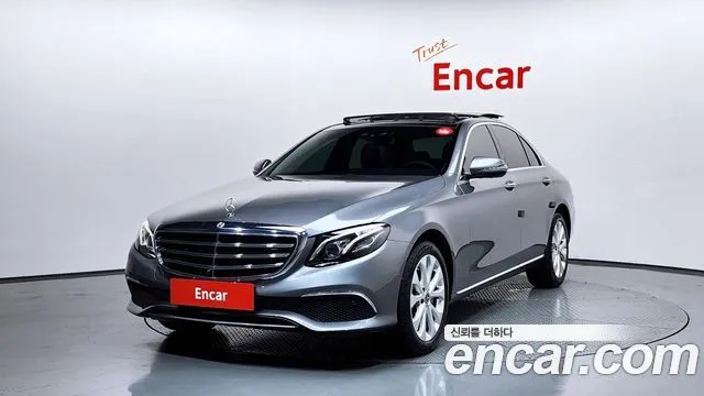 Mercedes-Benz E-Class E300 4MATIC Exclusive