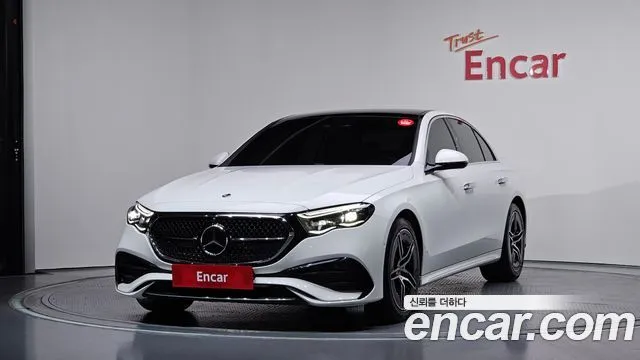 Mercedes-Benz E-Class E300 4MATIC AMG Line