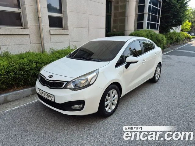 Kia pride 1.4 MPI Sedan