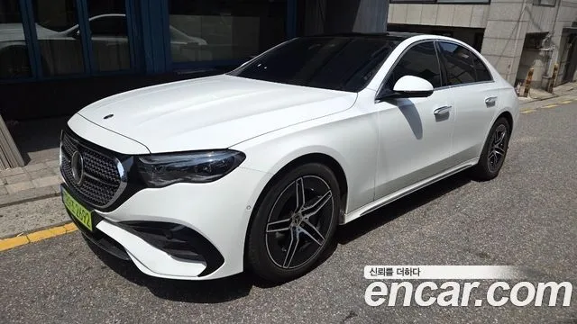 Mercedes-Benz E-Class E300 4MATIC AMG Line