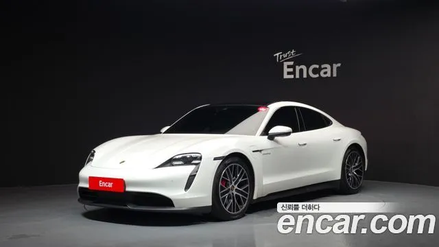 Porsche Taycan 4S