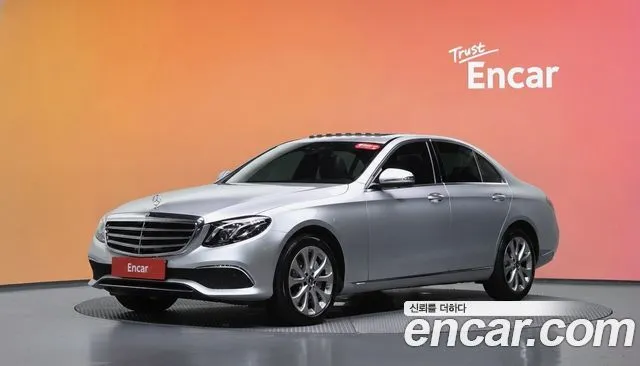Mercedes-Benz E-Class E300 4MATIC Exclusive
