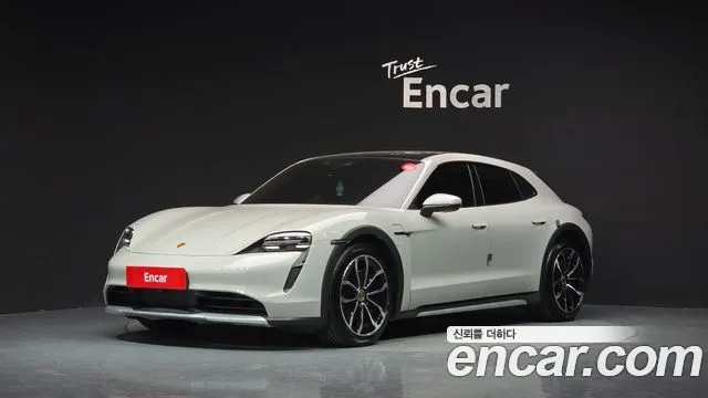 Porsche Taycan 4S Cross Turismo
