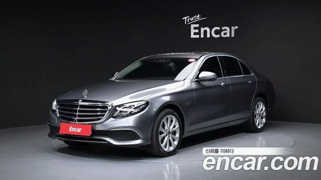 Mercedes-Benz E-Class E300 4MATIC Exclusive