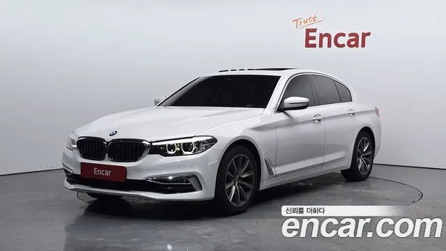 BMW 5-Series 520i Luxury