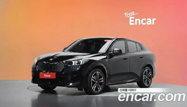 BMW iX2 eDrive 20 M Sport