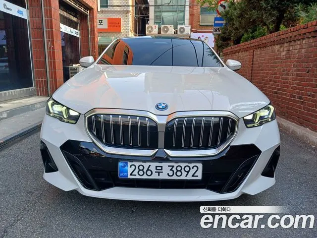 BMW 5-Series 530e M Sport