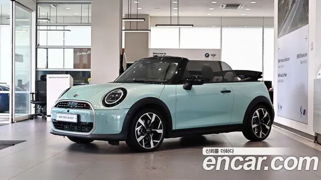 Mini Cooper Convertible Favoured