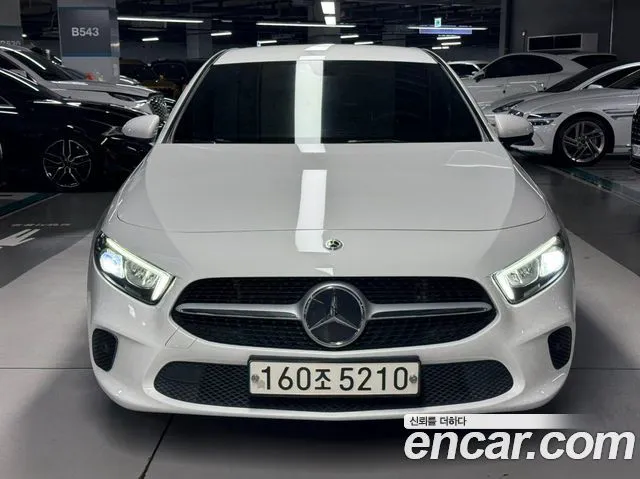 Mercedes-Benz A-Class A220 Hatchback