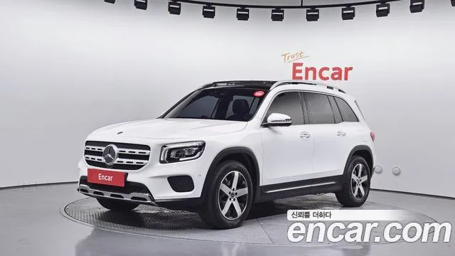 Mercedes-Benz GLB-Class GLB220
