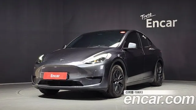 Tesla Model Y RWD