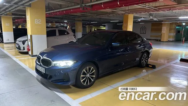 BMW 3-Series 320i