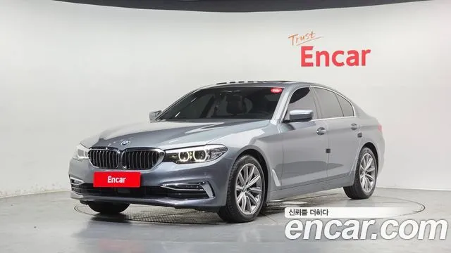 BMW 5-Series 520i Luxury