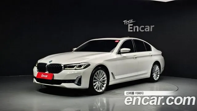 BMW 5-Series 530i xDrive Luxury