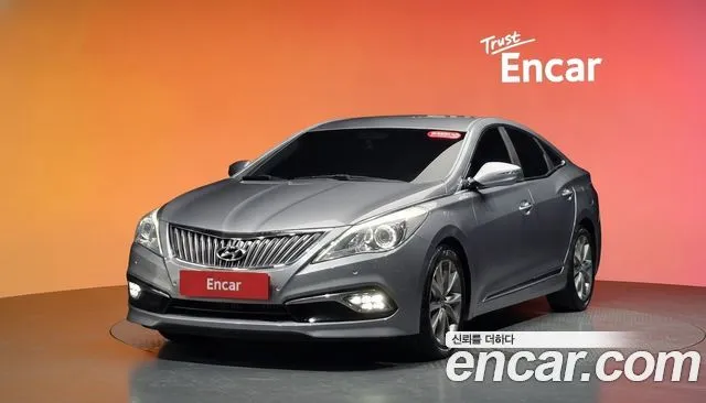 Hyundai Grandeur HG240 Modern