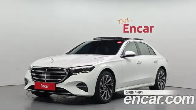 Mercedes-Benz E-Class E300 4MATIC Exclusive