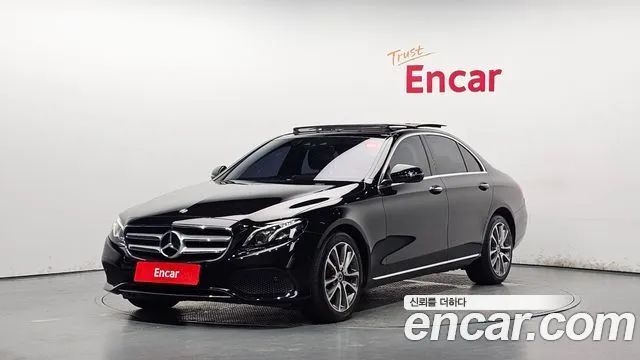 Mercedes-Benz E-Class E300 4MATIC Avnatgarde
