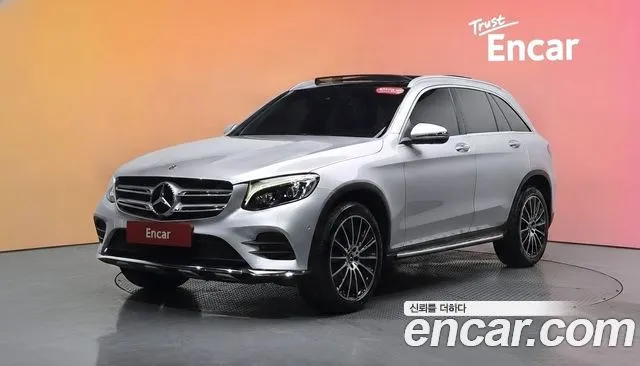 Mercedes-Benz GLC-Class GLC300 4MATIC AMG Line