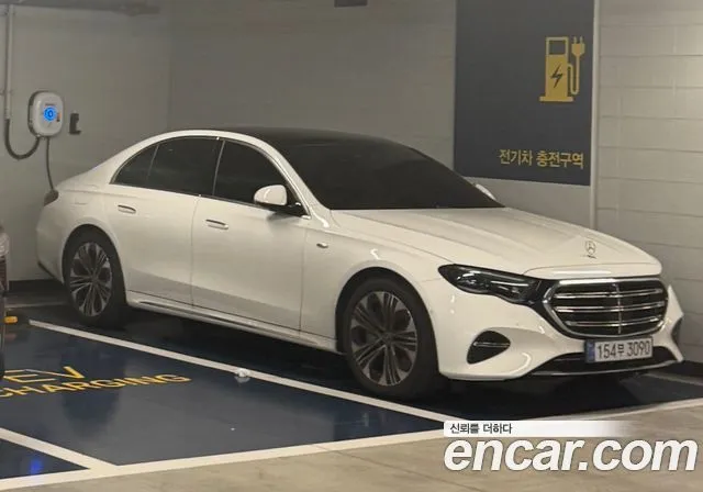 Mercedes-Benz E-Class E350e 4MATIC