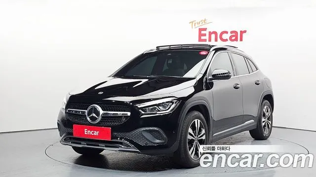Mercedes-Benz GLA-Class GLA220