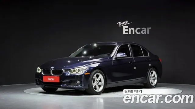 BMW 3-Series 320i