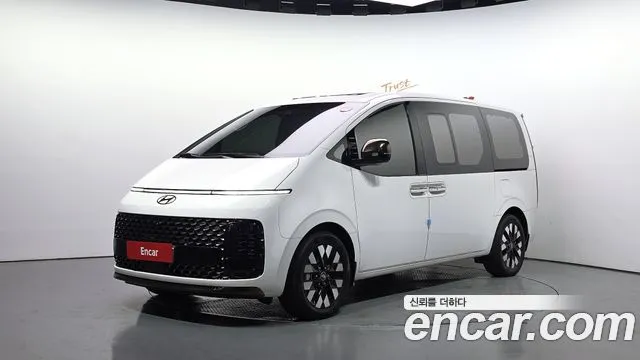 Hyundai Staria HEV 1.6 Lounge 7-Seater