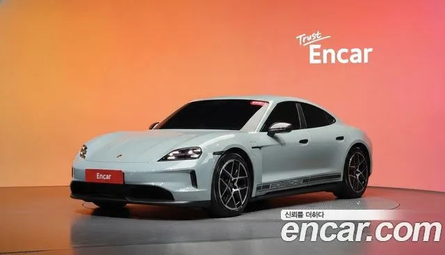 Porsche Taycan 4S