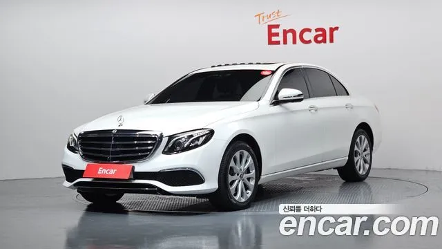 Mercedes-Benz E-Class E300 4MATIC Exclusive