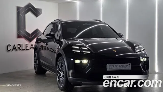 Porsche Macan Base 4