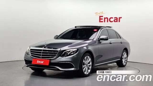 Mercedes-Benz E-Class E300 4MATIC Exclusive