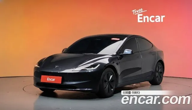 Tesla Model 3 RWD