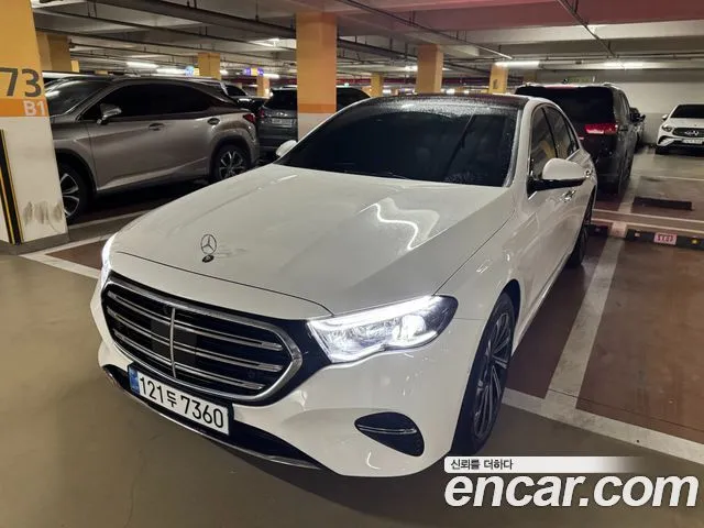 Mercedes-Benz E-Class E300 4MATIC Exclusive