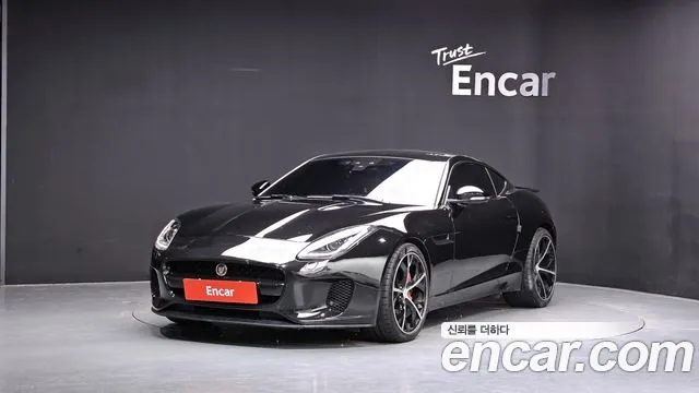 Jaguar F-TYPE P300 Coupe