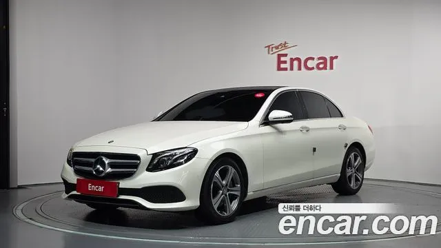 Mercedes-Benz E-Class E300 4MATIC Avnatgarde