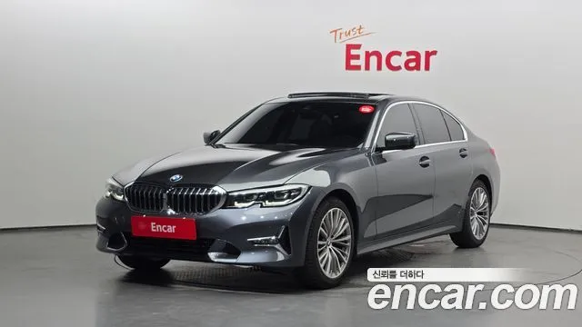 BMW 3-Series 320i Luxury