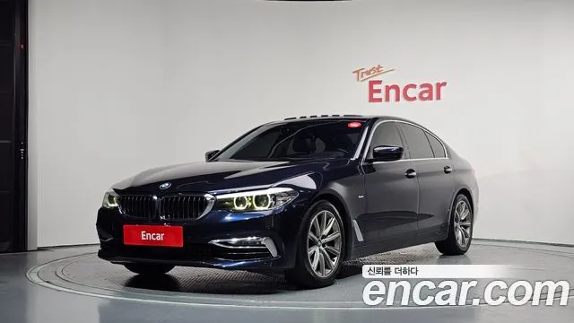 BMW 5-Series 520i Luxury
