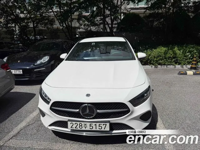 Mercedes-Benz A-Class A220 Hatchback