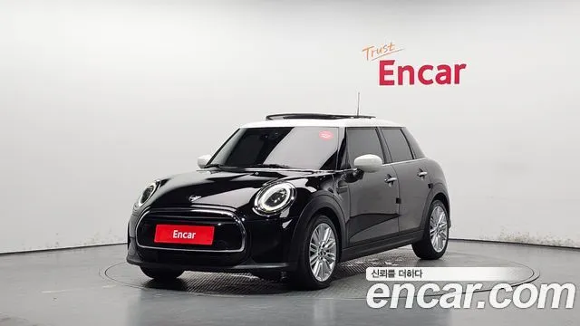 Mini Cooper 5-Door Classic Plus