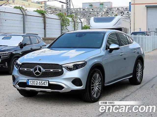 Mercedes-Benz GLC-Class GLC300 4MATIC Avnatgarde Coupe