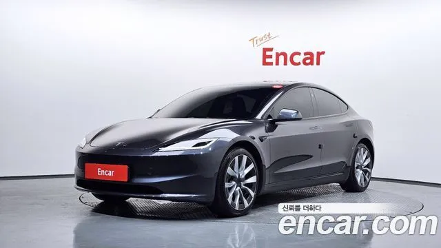 Tesla Model 3 RWD