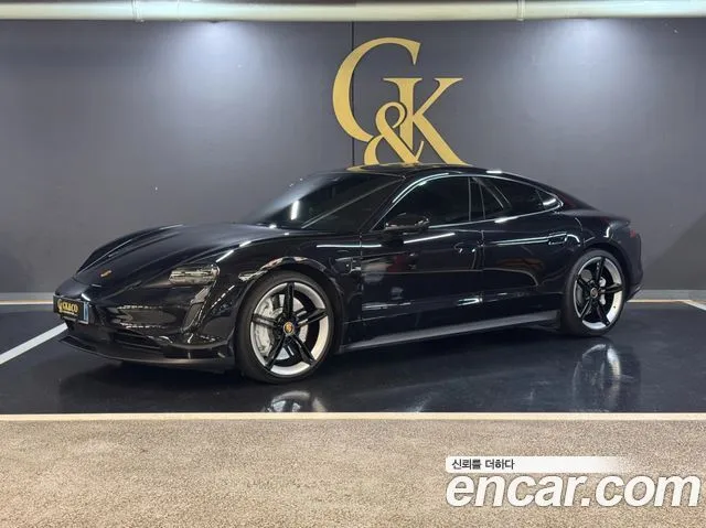 Porsche Taycan Base